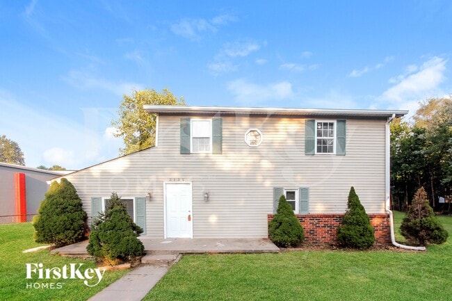 Building Photo - 3135 Foltz St