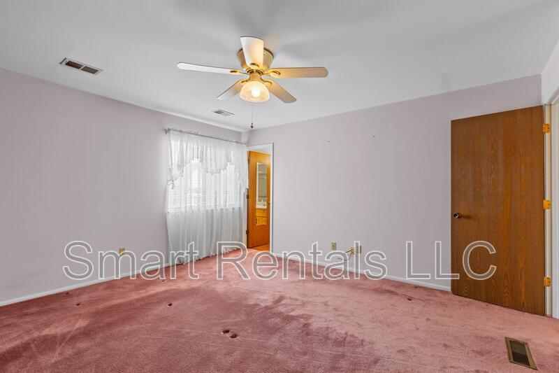 Building Photo - 1816 Misty Moss Dr