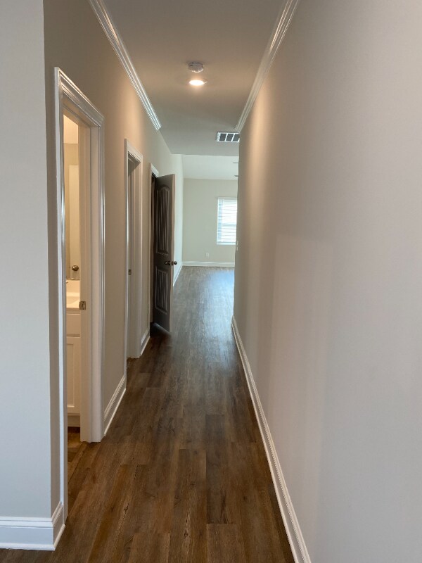 Building Photo - 105 Level Dr