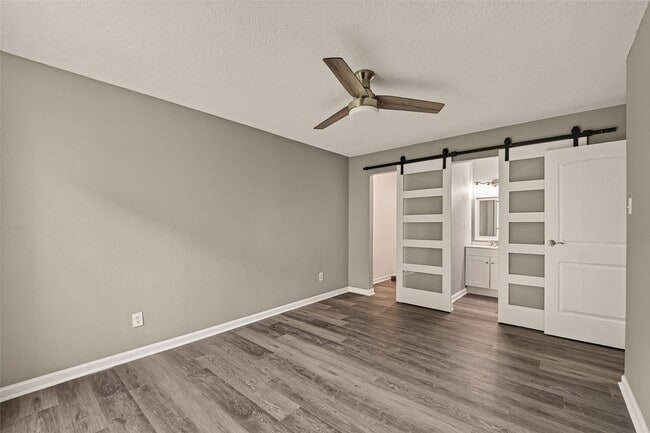 Building Photo - 7600 Emmett F Lowry Expy
