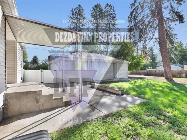 Building Photo - Charming Shadle District 3 bedroom with RV...