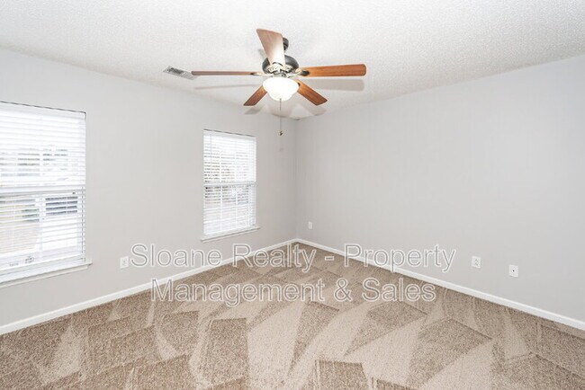 Building Photo - 1118 Deerberry Rd