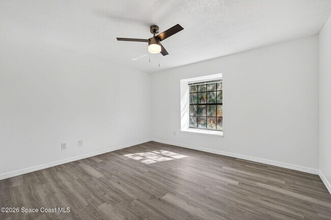 Building Photo - 2107 Hidden Grove Ln