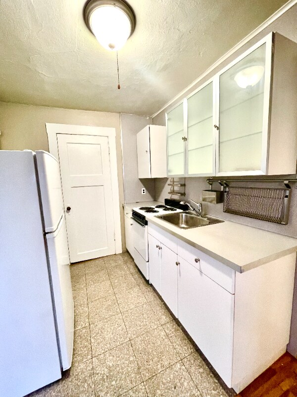 Building Photo - 901 N M St