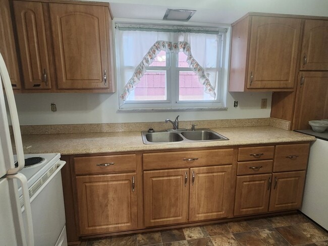 Building Photo - 21 Chalfonte Ave