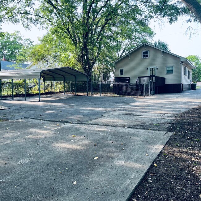 Building Photo - 602 Railroad Ave