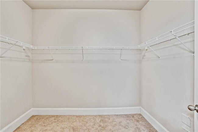 Building Photo - 6325 Pine Bluff Dr