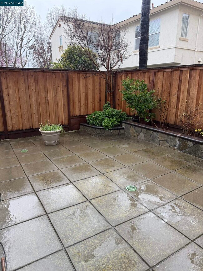 Building Photo - 4136 Bandini Ct