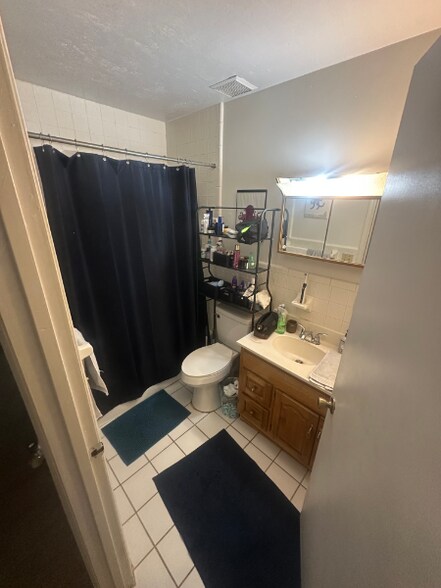Building Photo - 3600 SW 23rd St