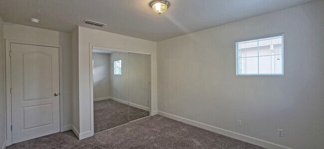 Building Photo - 1498 Cedarbrook Rd