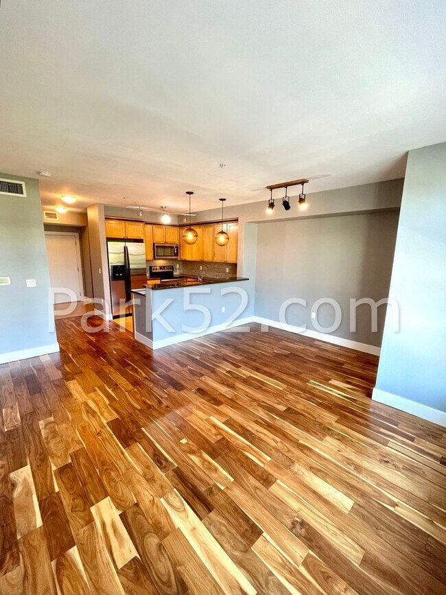 Building Photo - $250 Off Move In Special!  One Bedroom Con...