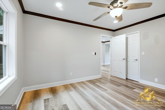 Building Photo - 1439 Westridge Rd SW