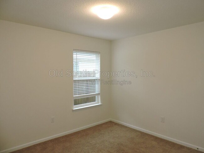 Building Photo - 5780 Blackhorse Cir