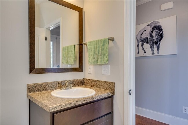 Building Photo - 4 bed, 2.5 bath home on corner lot with 2 car garage and fenced in back yard