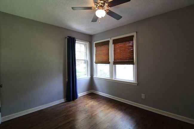 Building Photo - 3 Bedroom 1.5 Bath Home In The Waldo Area
