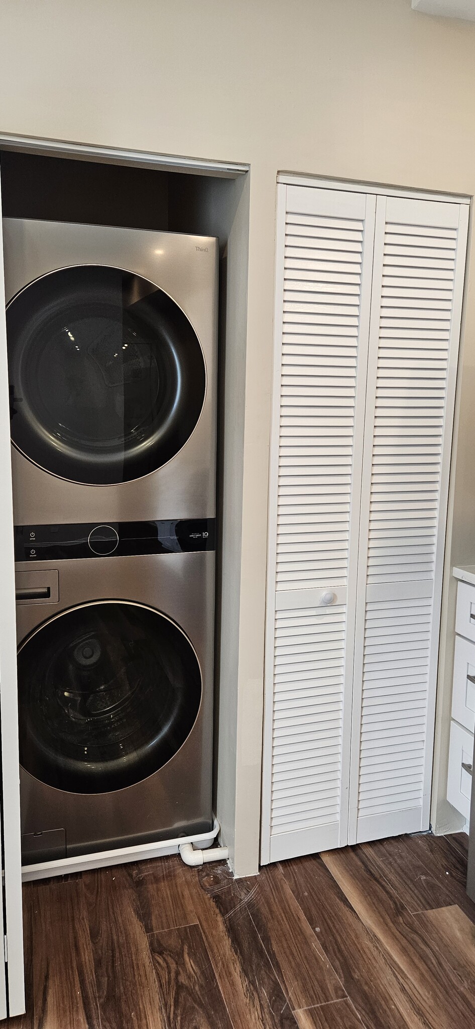 Building Photo - 2016 1st St NW