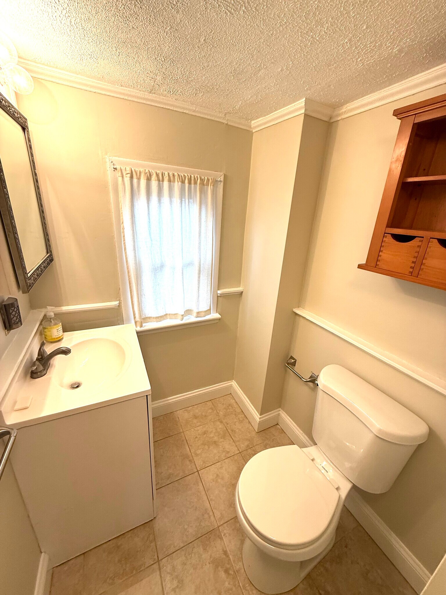 Building Photo - 10 Mall St