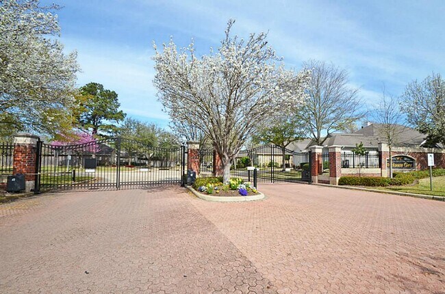 Building Photo - 1103 Parkhaven Ln