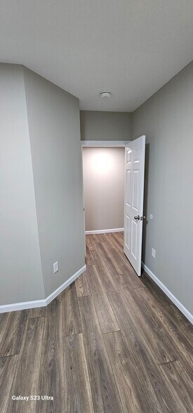 Building Photo - 718 Drexel Ave