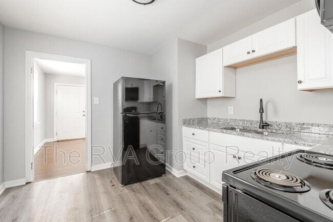 Building Photo - 1407 N 32nd St