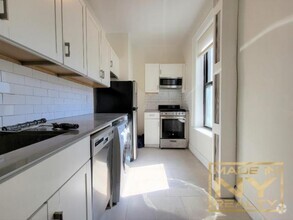 Building Photo - 1 bedroom in ASTORIA NY 11106