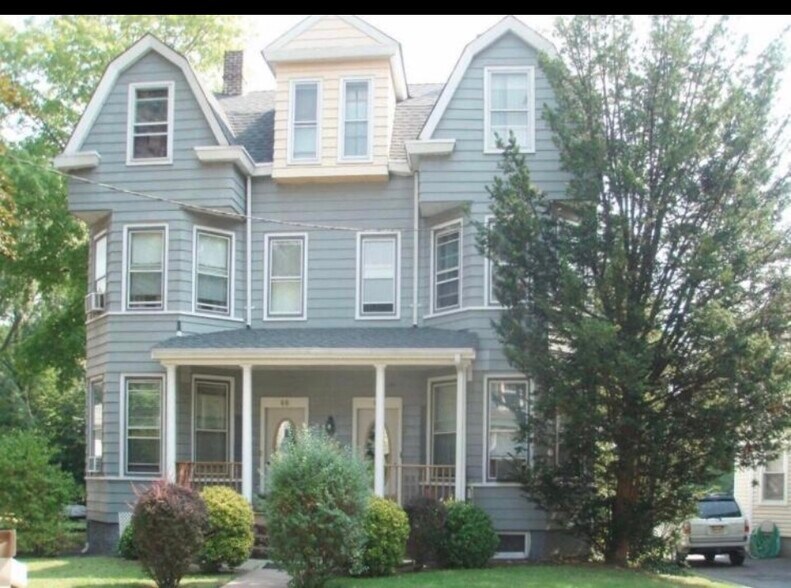 Building Photo - 98 Hillside Ave