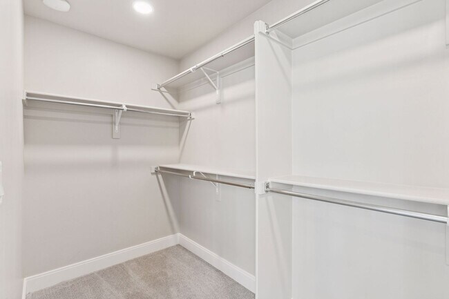 Building Photo - New Berthoud Home with Modern Comfort | $1...