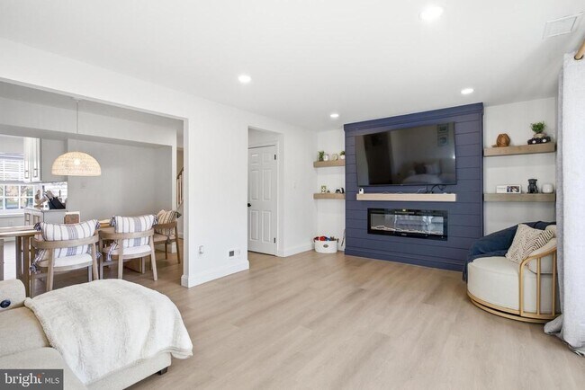 Building Photo - 6449 Birch Leaf Ct