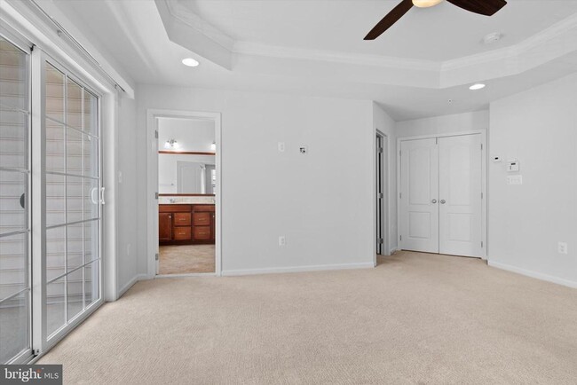 Building Photo - 43101 Thoroughfare Gap Terrace