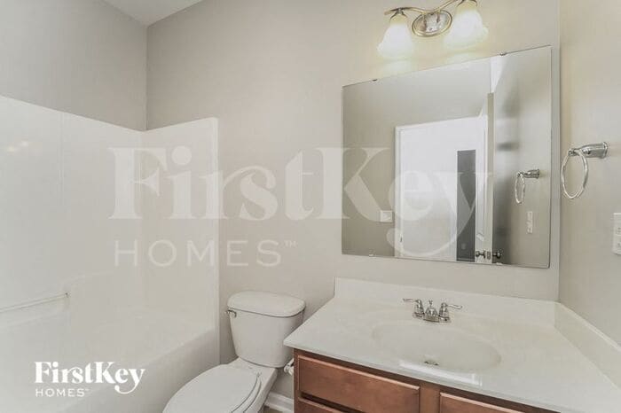 Building Photo - 5334 Hackberry Ln SW