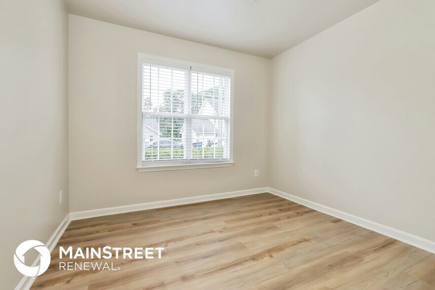 Building Photo - 3437 Tinley Park Dr