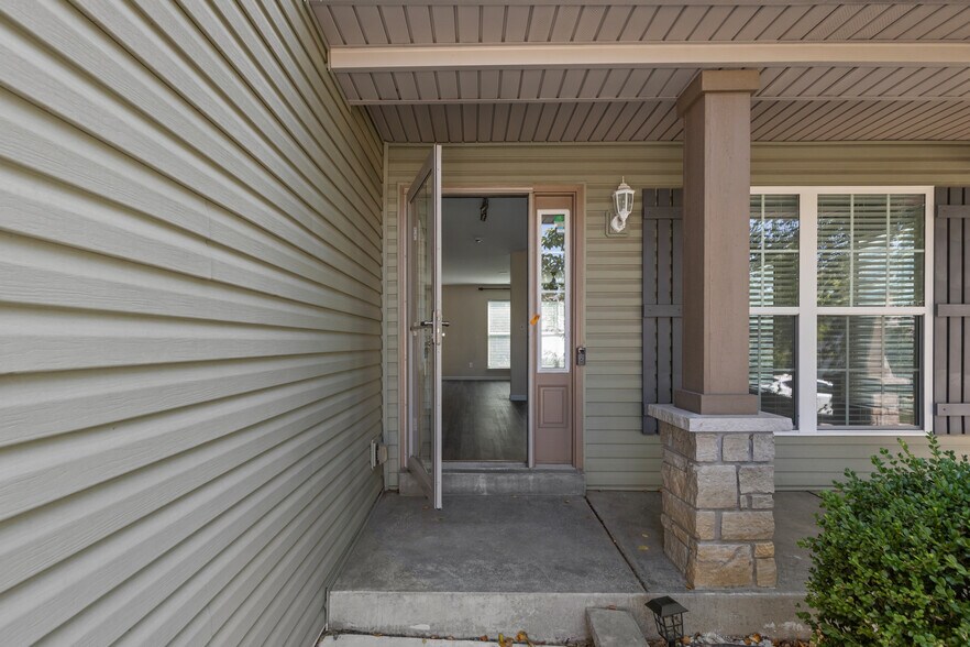 Building Photo - 1304 Mason Grove Dr