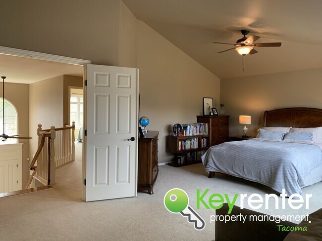 Building Photo - Luxurious House in North East Tacoma!!