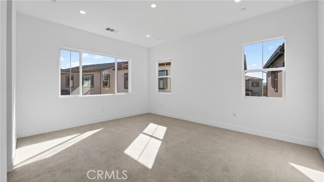 Building Photo - 107 Pansy