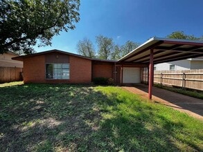 Building Photo - 2105 N 8th St