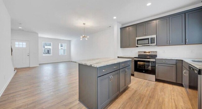 Building Photo - Brand New Townhouse in Blacksburg,VA.