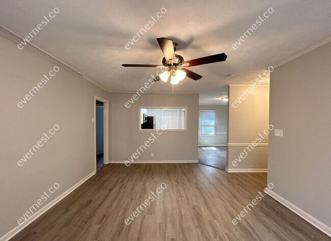 Building Photo - 2776 Palm Dr