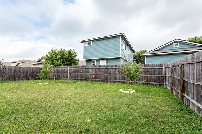 Building Photo - 3-Bed, 2.5-Bath Gem with Covered Porch & S...