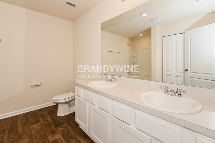 Building Photo - 250 Falcon Ridge Rd