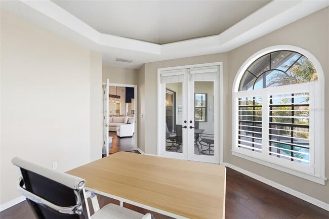 Building Photo - 909 Allegro Ln