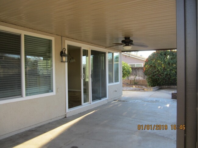 Building Photo - Immaculate 3 Bedroom With New Paint and Upgrades Throughout!