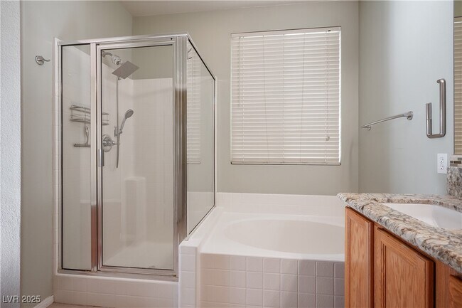 Building Photo - 7423 Cleghorn Canyon Way