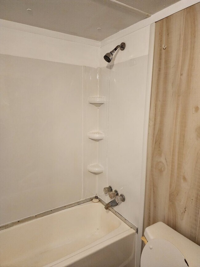 Building Photo - 3504 Twin Church