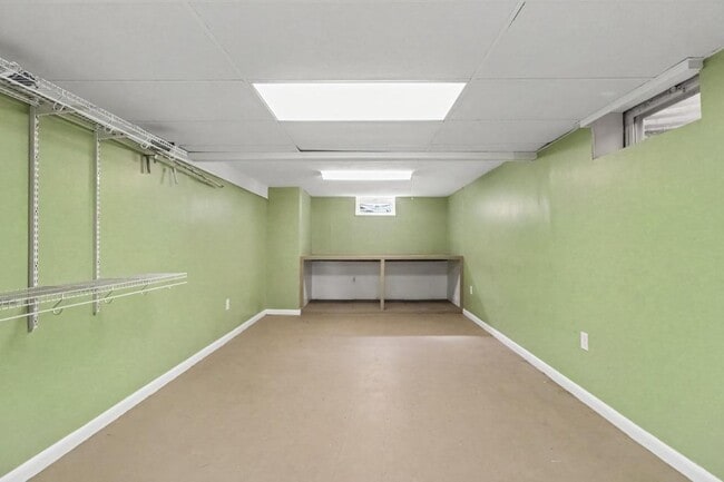 Building Photo - 831 Limekiln Rd