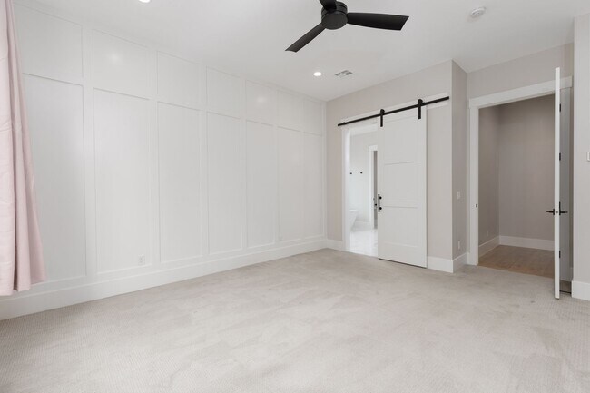 Building Photo - Wonderful 5 bedroom 4 bath home built by New Trend Construction