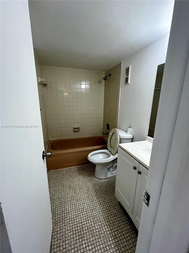Building Photo - 8600 N Sherman Cir