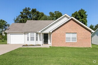 Building Photo - 1318 Lyndsey Ridge Dr