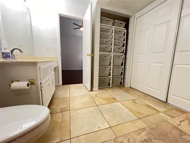 Building Photo - 4242 N Capistrano Dr