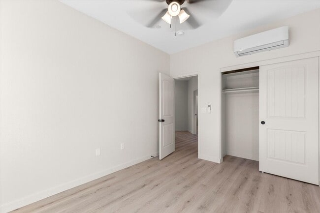 Building Photo - 10094 Joshua Blvd