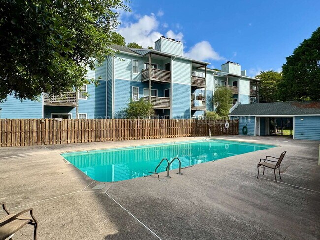 Building Photo - 2BR/2BA Condo off Wilshire Blvd - Beautifu...